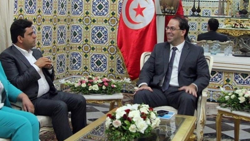 Quand l’avenir de Chahed dépend de Slim Riahi… et d'Ennahdha !
