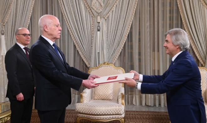 Kaïs Saïed reçoit les lettres de créance des ambassadeurs de Turquie et d’Iran