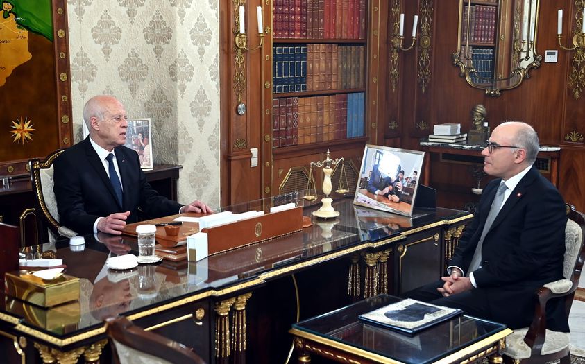 Kaïs Saïed charge le ministre des Affaires étrangères d’un message au président algérien Abdelmadjid Tebboune