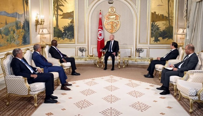 Kaïs Saïed salue la solidité des relations et des liens civilisationnels entre la Tunisie et la Mauritanie
