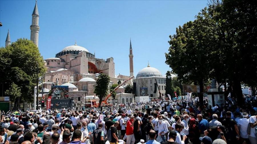 Turquie: première prière musulmane depuis 86 ans à l'ex-basilique Sainte-Sophie
