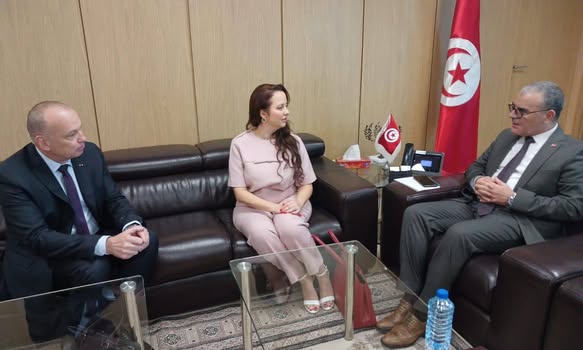 Les perspectives du développement du secteur de l’industrie des composants aéronautiques au centre d’une réunion à Tunis