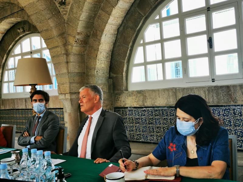 La France fait don de 325 000 doses de vaccin à la Tunisie