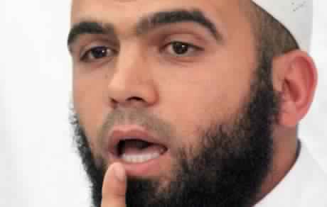 Seifeddine Rais, ancien porte-parole d'Ansar Chariâ, condamné à une amende de 100 DT