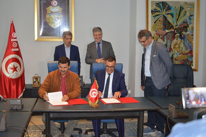 La FTAV signe avec l’UGTT une convention pour les salaires du personnel dans les agences de voyages