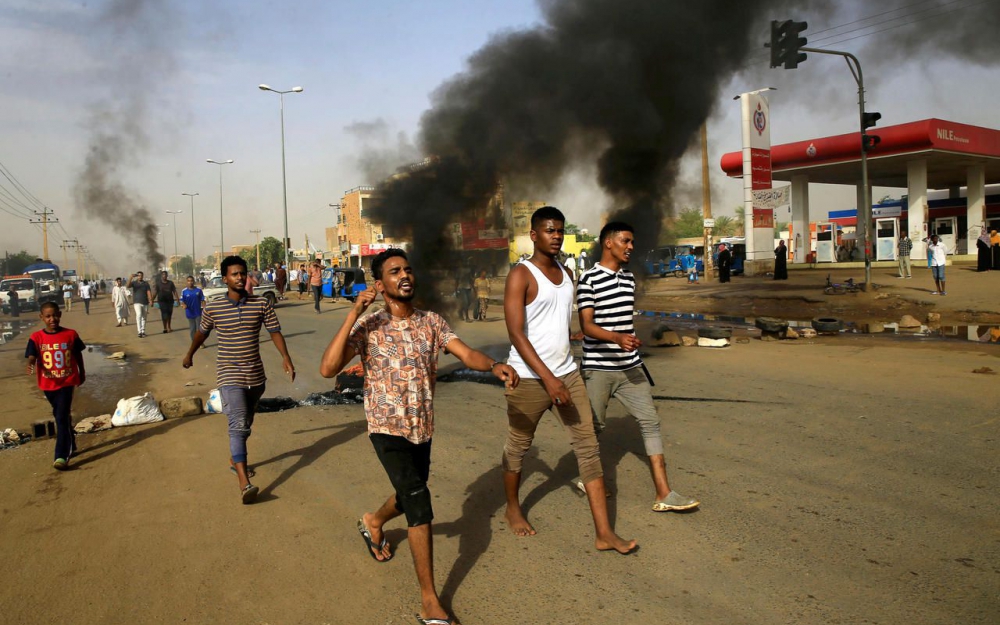 Soudan : dispersion dans le sang du sit-in des manifestants