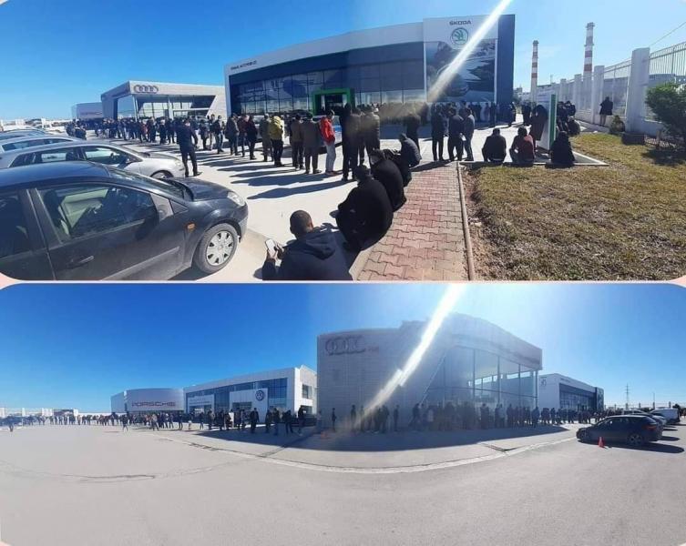 Voiture populaire: Grande affluence devant le siège de Skoda