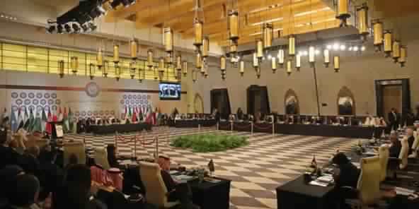 Sommet arabe : l’Algérie plaide pour le retour de la Syrie à la Ligue arabe