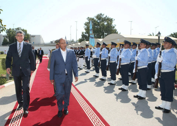 Le Président Marzouki visite le Centre national de Télédetection