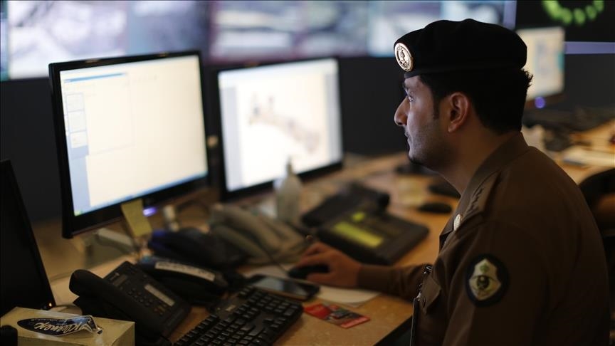 Arabie saoudite : Un homme recherché se fait exploser, blessant 4 personnes à Jeddah