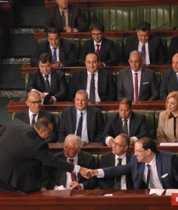 La poignée de main Toubel-Chahed : Le triomphe de la morale sur le politique