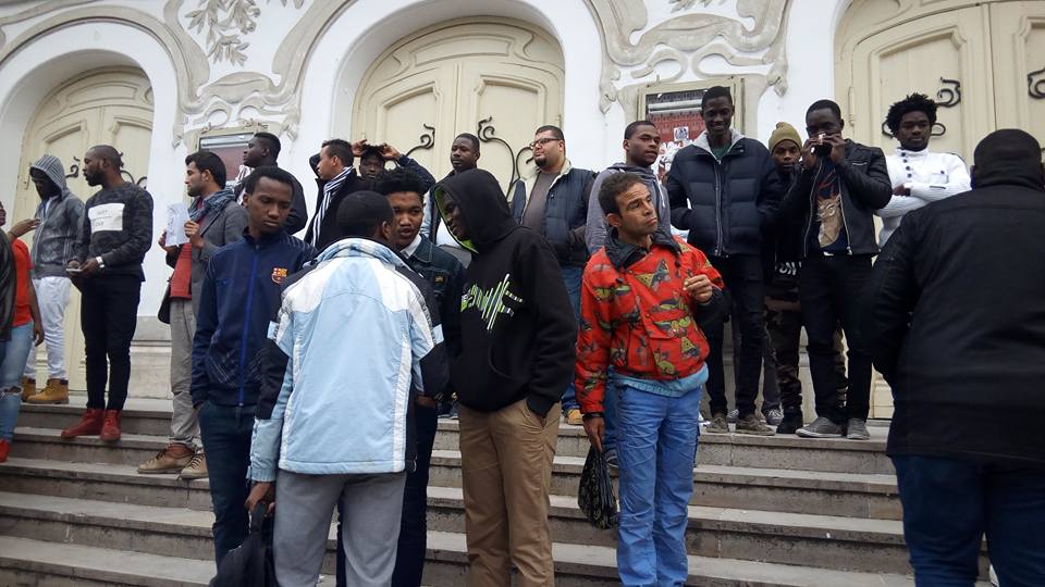 Les étudiants subsahariens passent de 12 mille à 4 mille en Tunisie: Quelles solutions pour la relance ?!