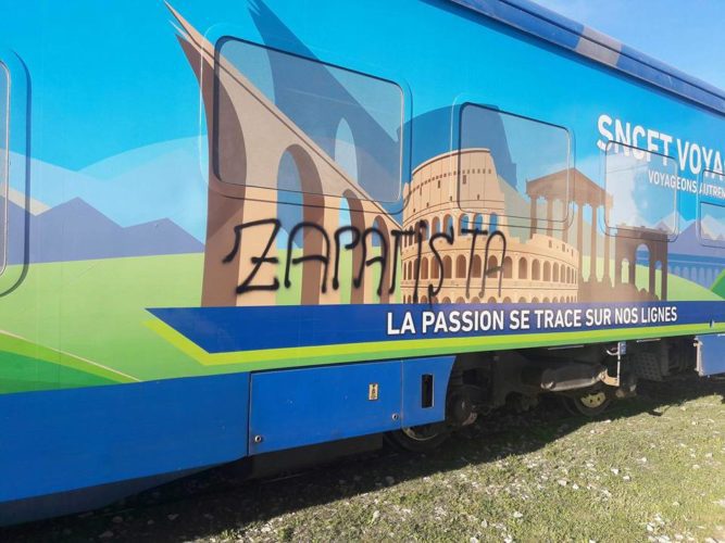 Fraichement inauguré le train touristique porte déjà les stigmates du vandalisme
