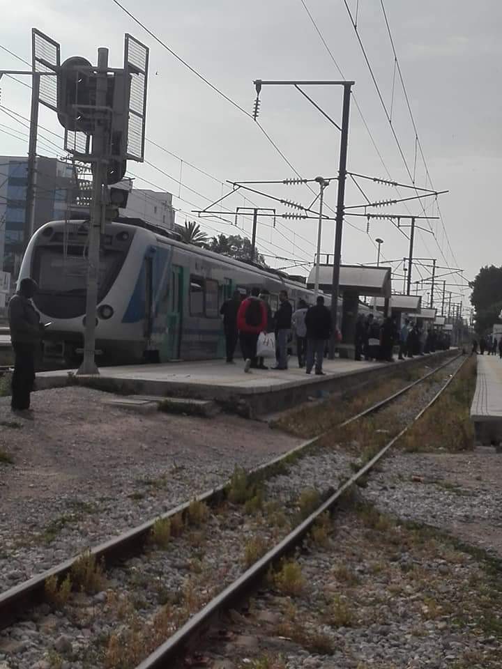 Les trains de la banlieue sud bloqués,les passagers dans le désarroi