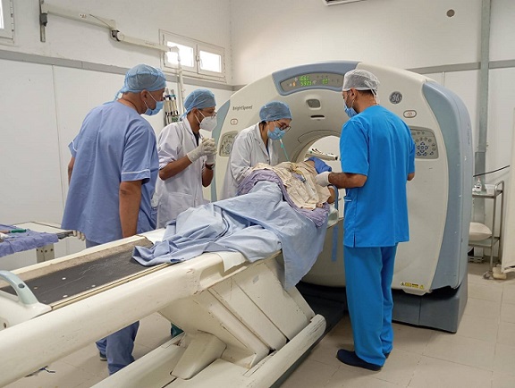 Une première à Sidi Bouzid : Sauvetage d’un patient grâce à une technique de pointe sans chirurgie