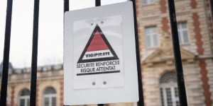 La France rehausse le niveau Vigipirate à ''urgence attentat''