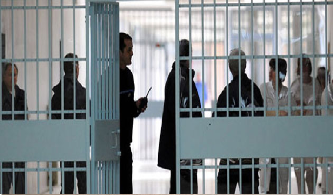 Détention arbitraire des migrants en Tunisie: le tribunal administratif saisi du cas du centre d’El Ouardia