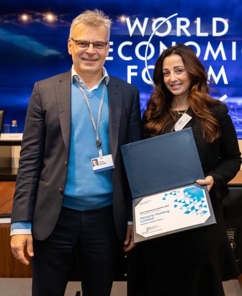 Forum Economique Mondial: Honoris United Universities reçoit le prix d'excellence en matière d'adaptabilité