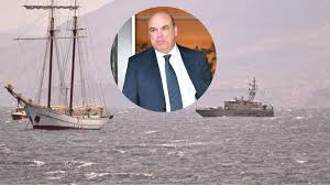 Un yacht de luxe coule au large de Palerme, son propriétaire britannique porté disparu