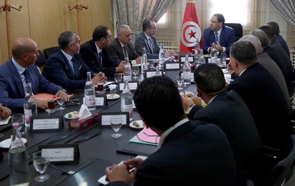 Youssef Chahed tient une réunion de travail avec de hauts responsables sécuritaires