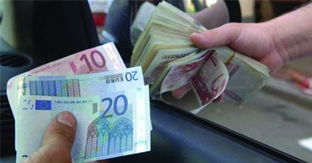 "Le dinar tunisien s'améliore par rapport aux autres monnaies", selon un expert