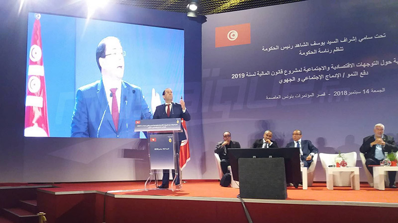 Chahed: "La priorité est à l'amélioration de la balance commerciale et la réduction du déficit"