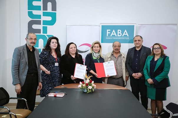 Foire Internationale du Livre de Tunis : Convention de partenariat avec FABA et Microcred