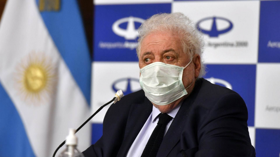 Scandale: Le ministre vaccinait ses amis au ministère
