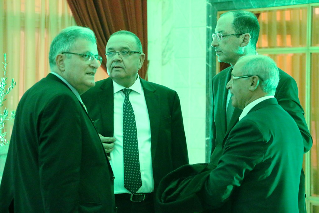 Abdessalem Loued,Président de la Chambre Syndicale des Exportateurs d'Huile d'Olive entouré de diplomates et autres personnalités