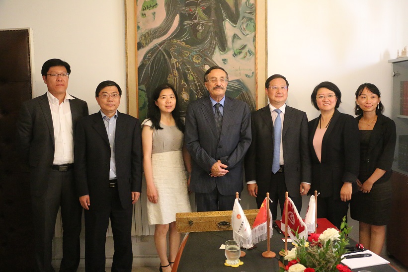 La délégation chinoise ayant visité Tunis du 13 au 17 juillet était composée de six personnes dont trois femmes et sont éditeurs et directeurs d’organes de presse chinois.