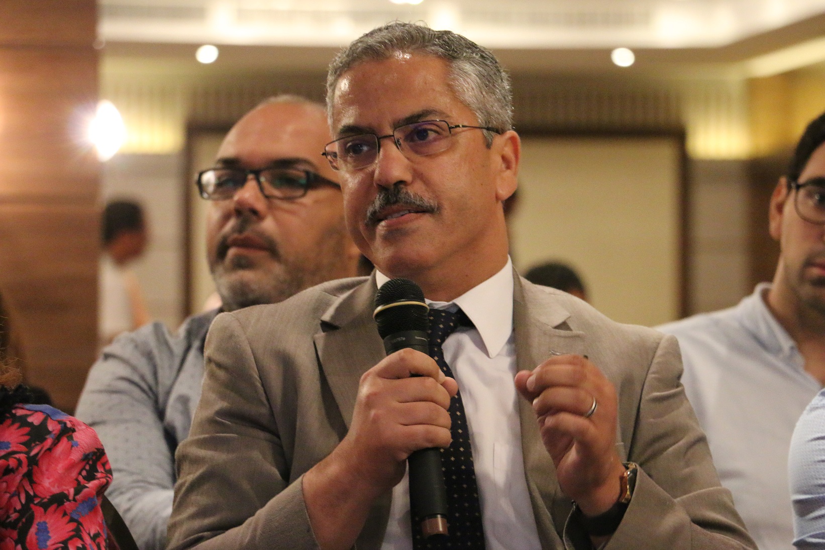 L’ancien Président de l’ISIE Chafik Sarsar a participé aux débats