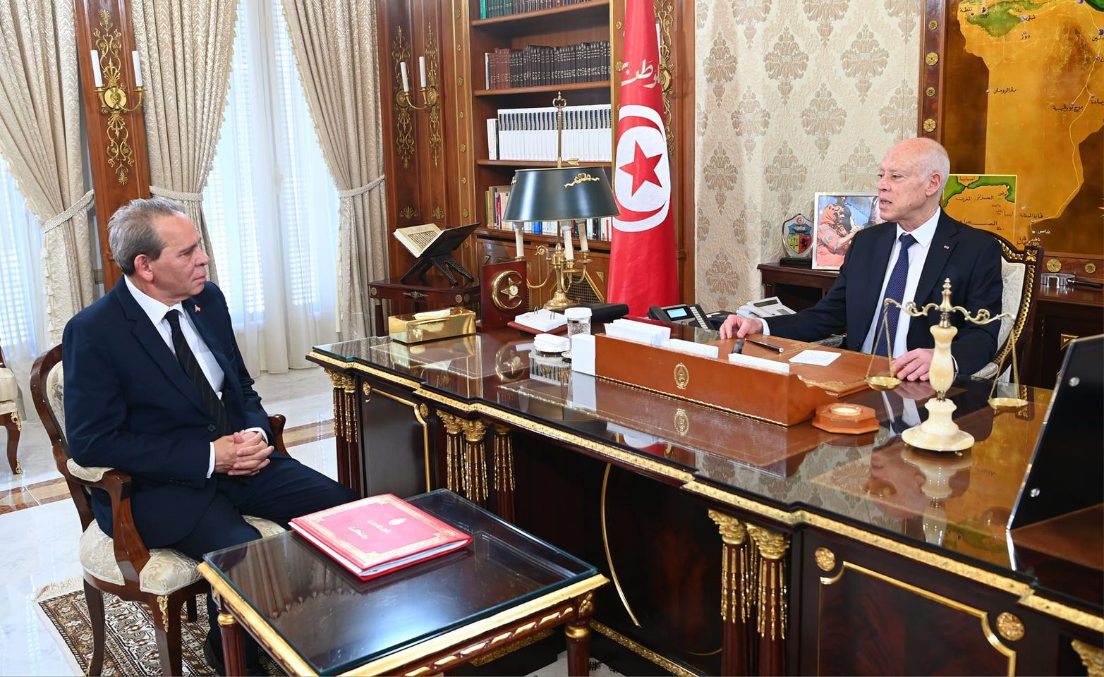 Saied: les institutions de l'État doivent être au service des citoyens