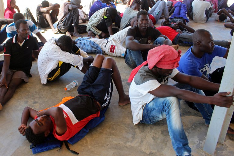 Amnesty dénonce la complicité "honteuse" des Européens dans le sort des migrants renvoyés en Libye