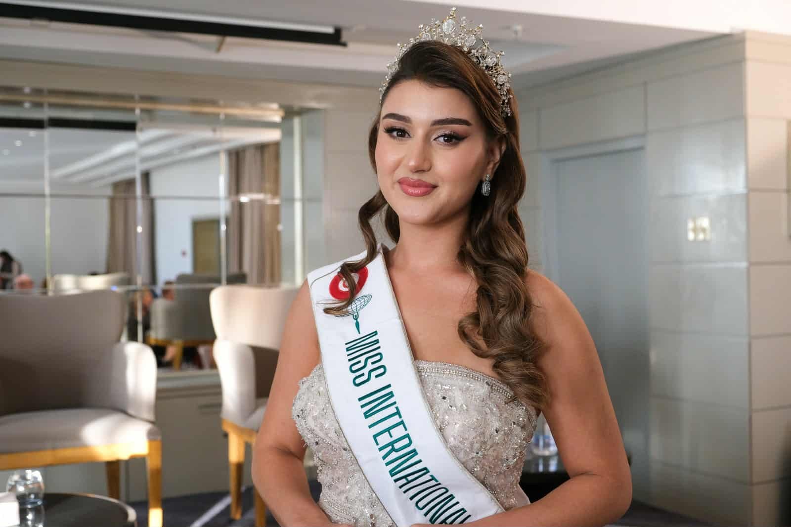 Oumaima Moussa représente la Tunisie au 63e concours Miss International au Japon