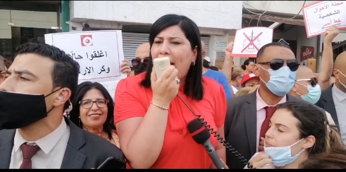 Abir Moussi et ses partisans empêchés de tenir un sit-in devant le siège de l'UIOM