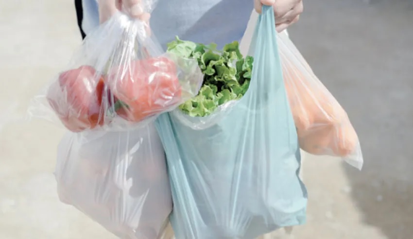 Le Groupement du plastique (CONECT) en sit-in contre le décret entré en application en septembre 2022