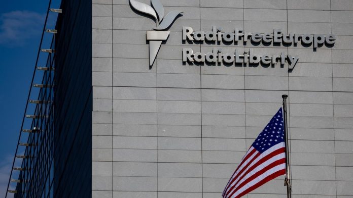 Trump entame le démantèlement des médias publics US opérant à l’étranger