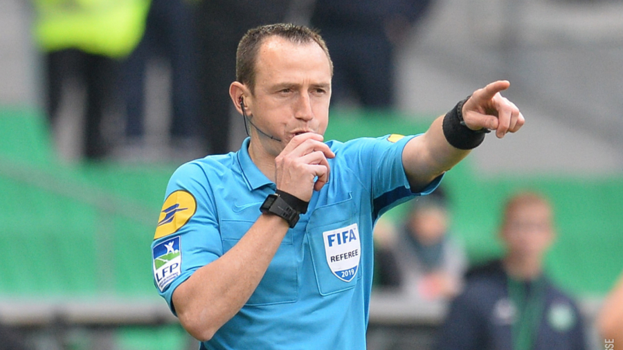 Un trio arbitral français pour Tunisie-Brésil