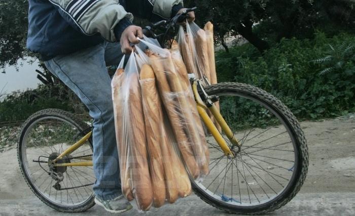 Les sacs en plastique totalement interdits des boulangeries tunisiennes à partir du début de ramadan
