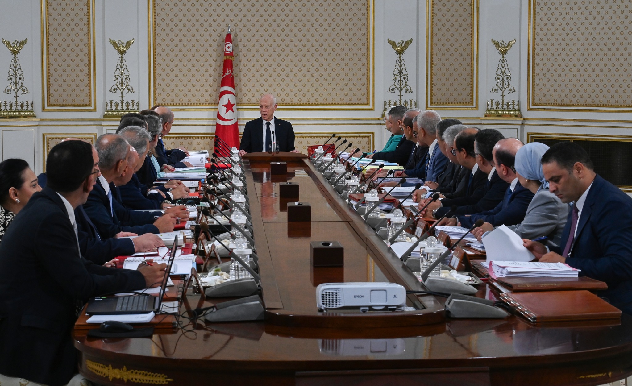 Conseil des ministres: aucun complot ne brisera la Tunisie : les choix du peuple s’imposeront", avertit Saïed