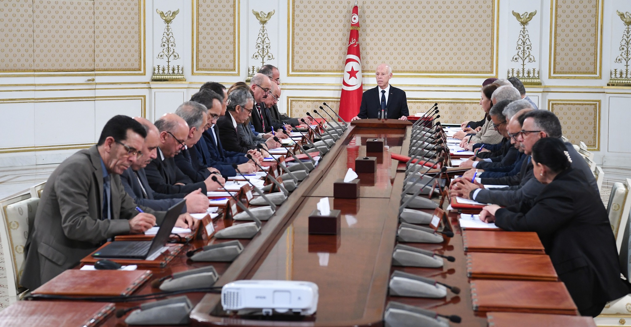 Saied préside un conseil des ministres consacré à la révision du code du travail