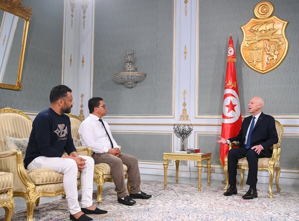 Le chef de l'Etat reçoit deux représentants de Mazzouna et de Bizerte