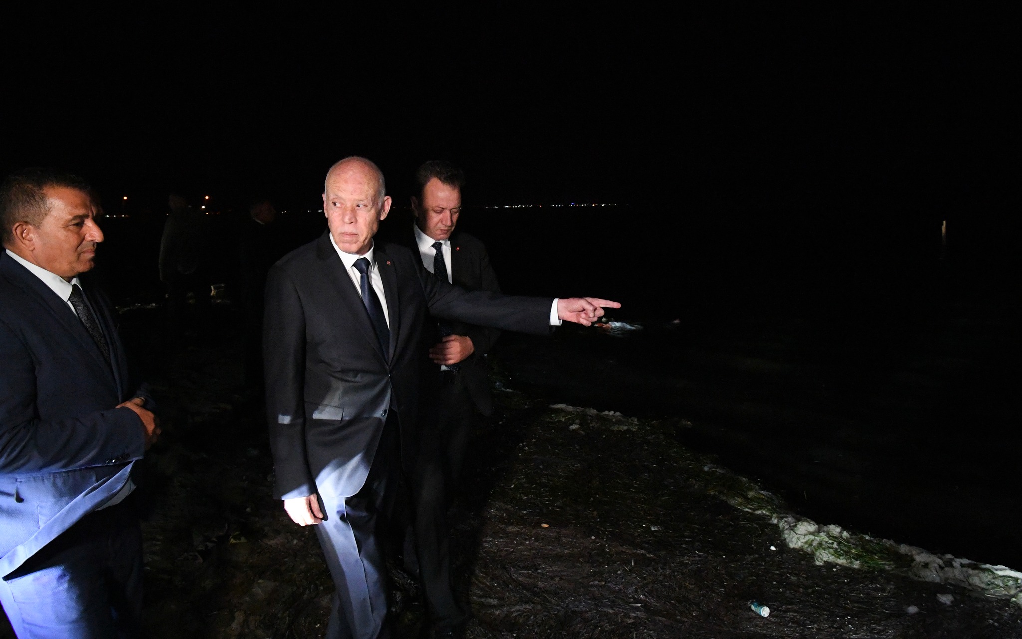 Le chef de l'Etat inspecte la station d'épuration de Lamta