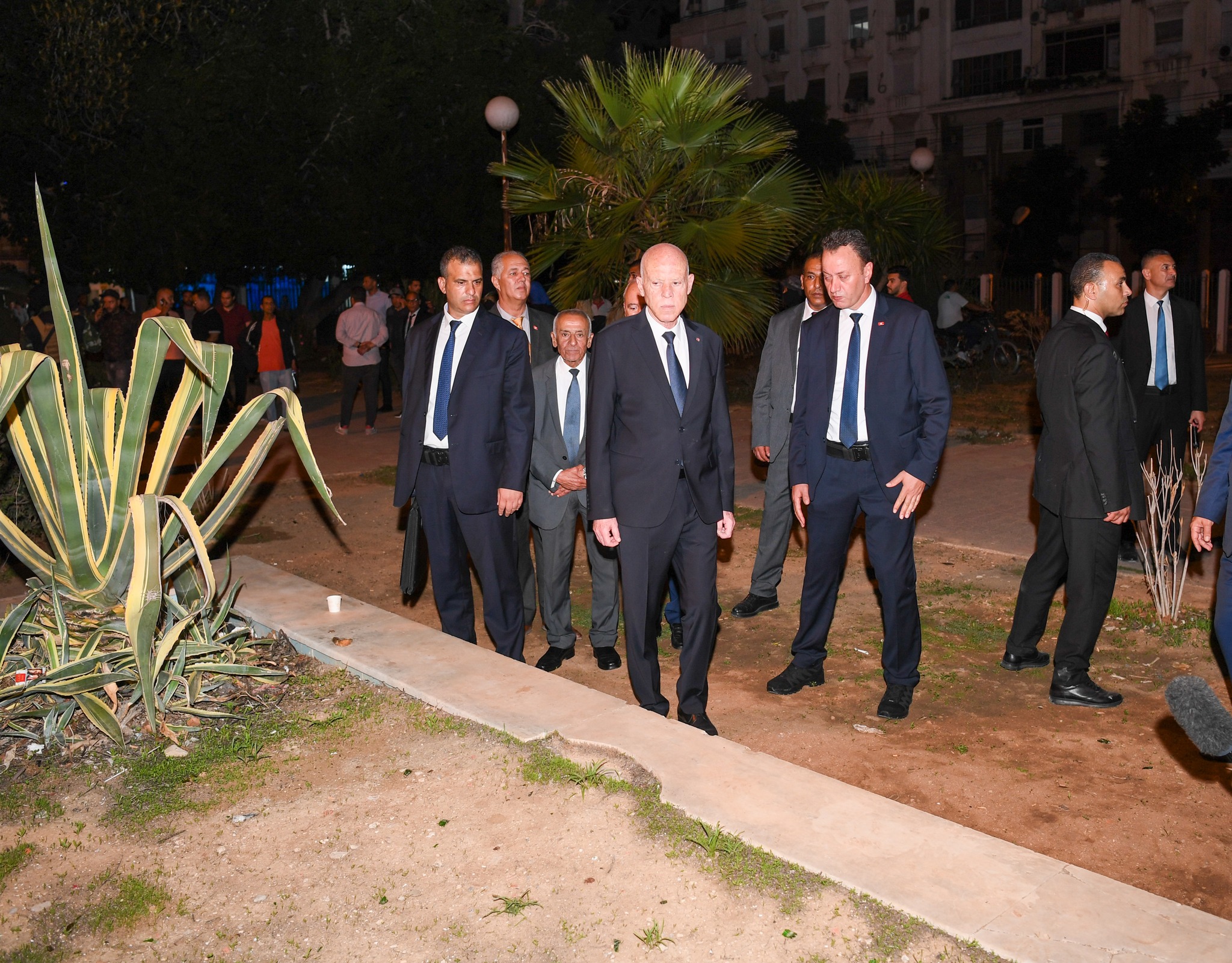 Le chef de l'Etat ordonne la rénovation des places Barcelone et Mongi Baly
