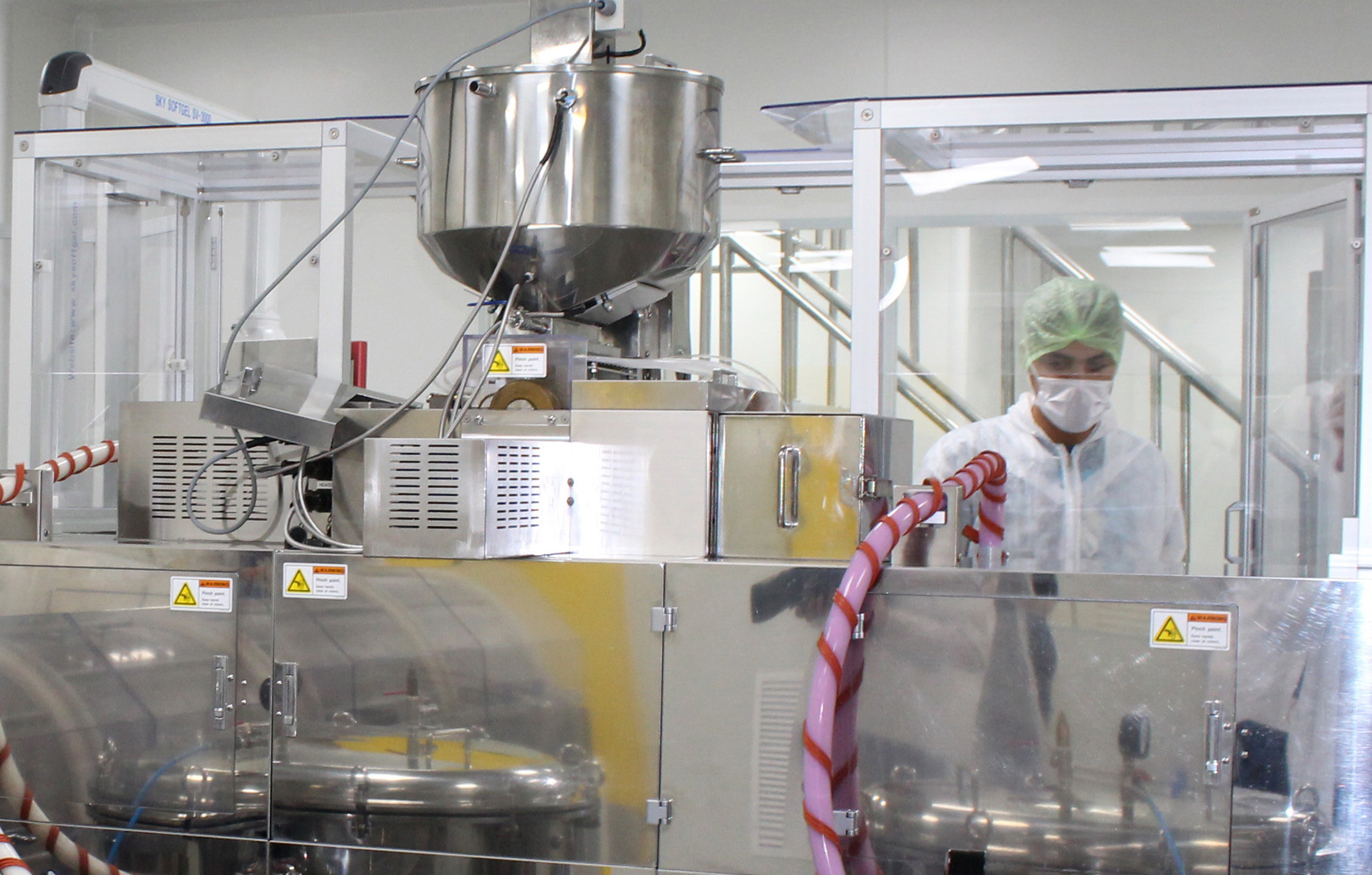 Le ministre de la Santé inaugure la nouvelle unité de fabrication de céphalosporines injectables du Groupe SAIPH