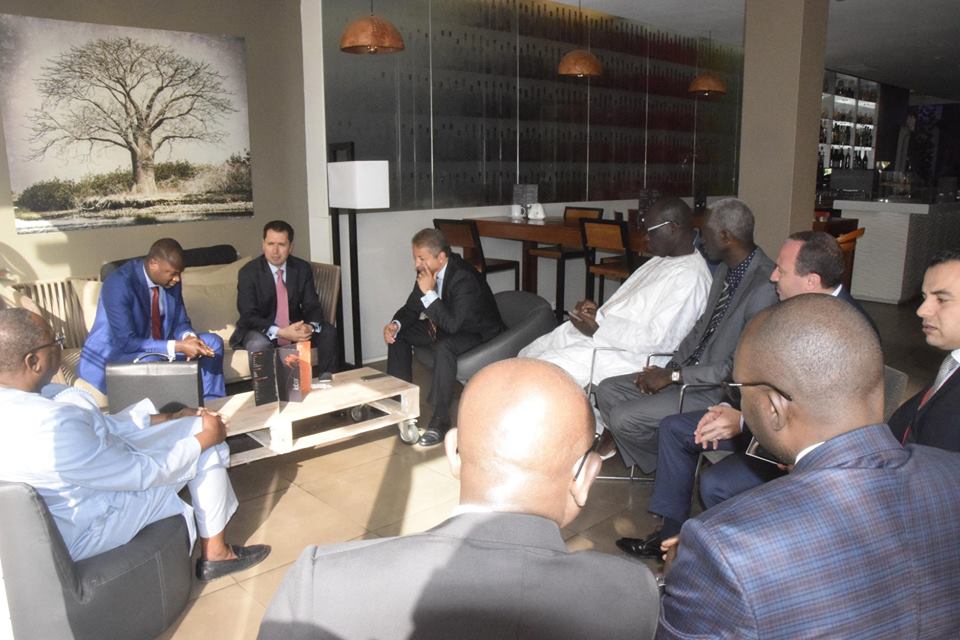 Le ministre de l'Industrie et des Petites et moyennes entreprises,  Slim Feriani en conclave avec les Hommes d’affaires Sénégalais 