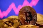  Le cours du  Bitcoin dépasse le seuil de 62.000 dollars US, un plus haut historique