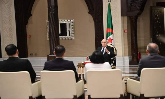 Le président Tebboune veut "booster" le secteur des médias algériens