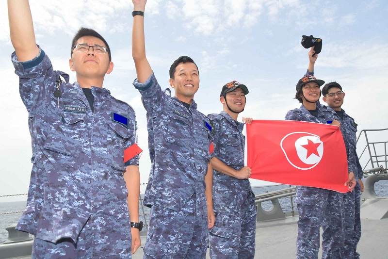 Exercice amical nippo-tunisien en Méditerranée