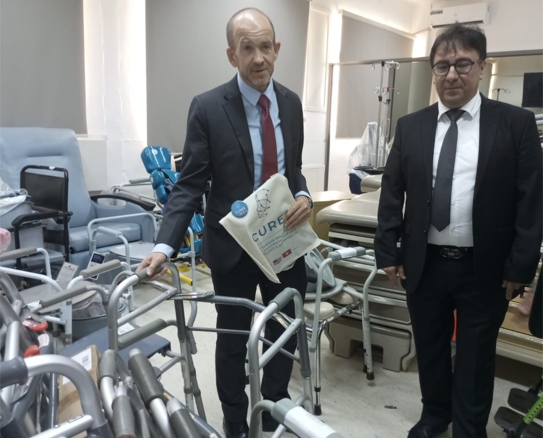 Sfax : Don d’équipements médicaux américains au Centre de Recherche et de Simulation Médicale